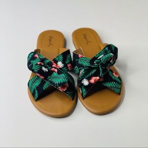 Double Diagonal Stripped Sandals For Women